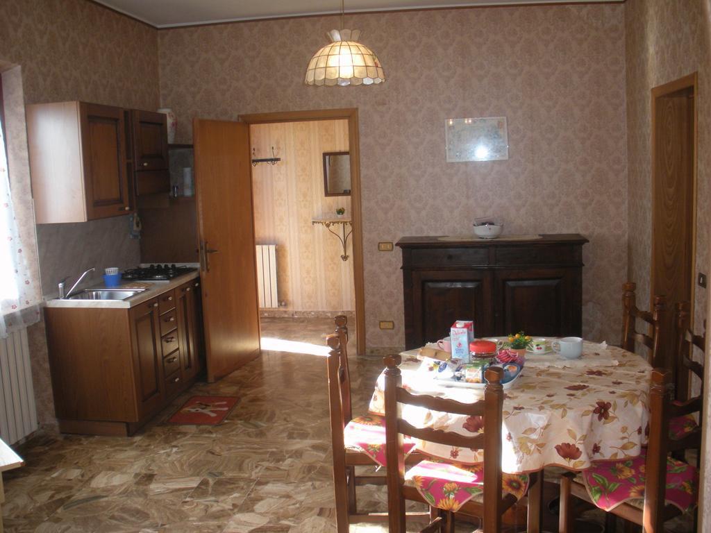 Agriturismo Le Rose Farm stay Castiglione del Lago