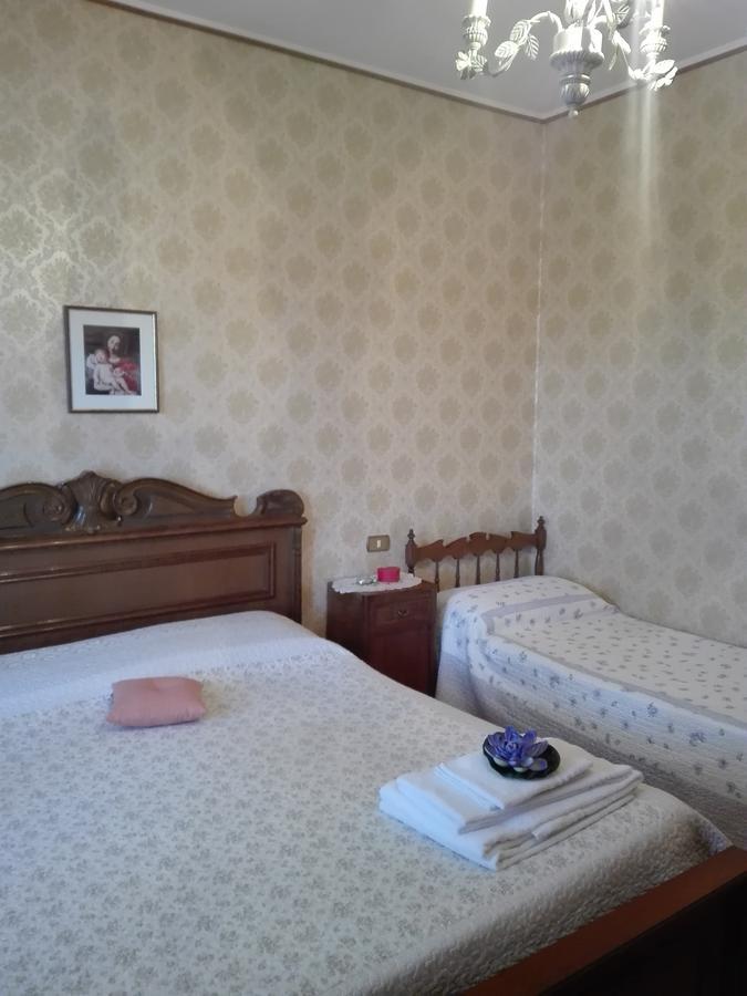 Agriturismo Le Rose Farm stay Castiglione del Lago